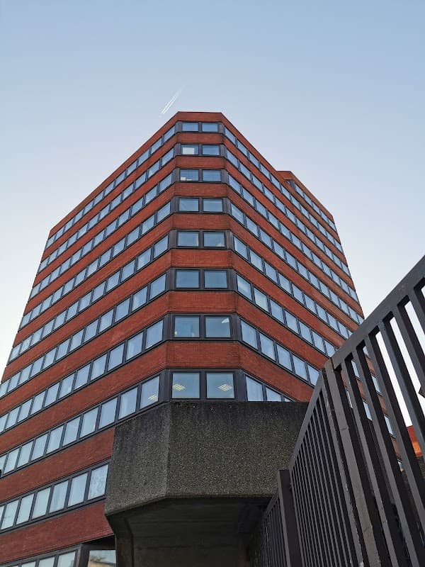 3Space International House