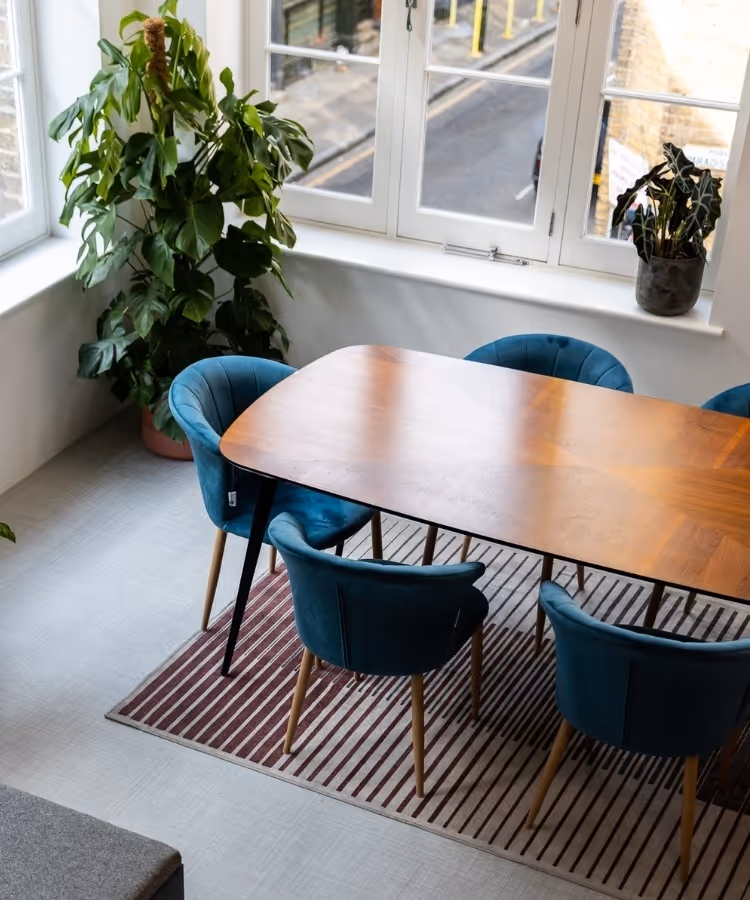 Runway East - London Bridge